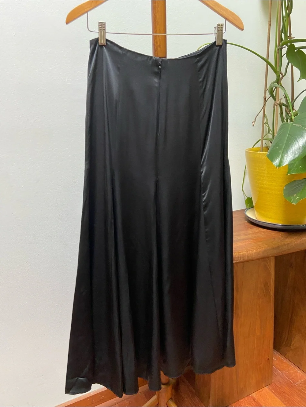 Vintage Lauren Ralph Lauren 100% Silk Black Maxi Godet Skirt Sz 4 - Picture 3 of 10